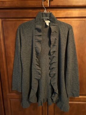 Chico’s Gray 100% Cashmere Sweater Size 1 (8-10)